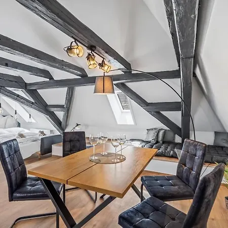 Daire Nuvana Flats - Loft 522 Dachterrasse Mit Altstadtflair *