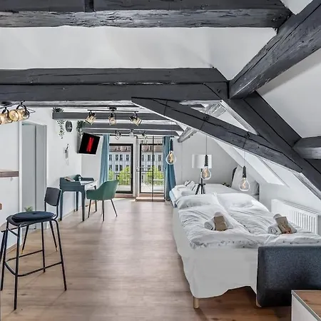 Daire Nuvana Flats - Loft 522 Dachterrasse Mit Altstadtflair *